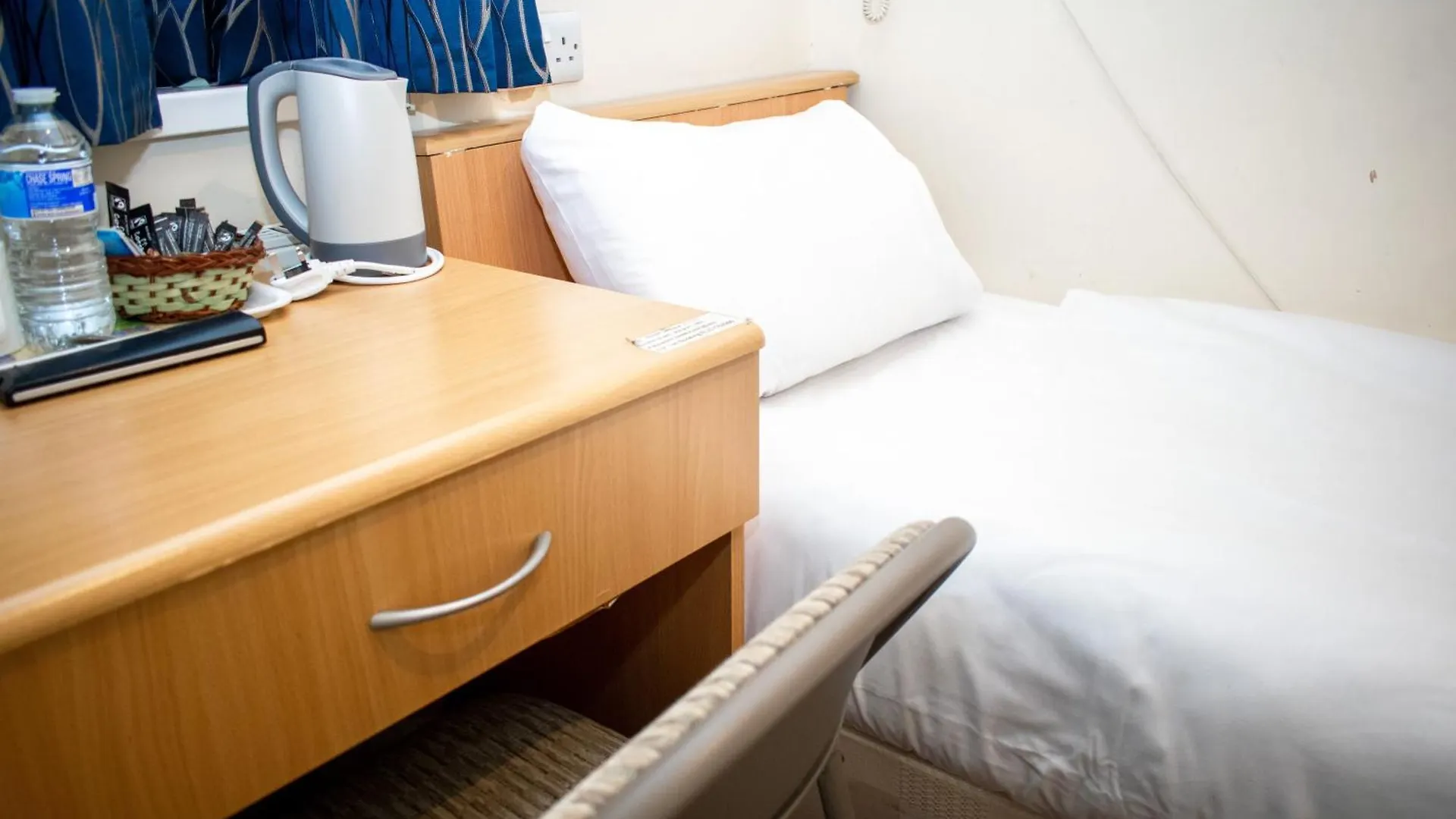 ***  Royal Square Hotel - Nec & Birmingham Airport Marston Green United Kingdom
